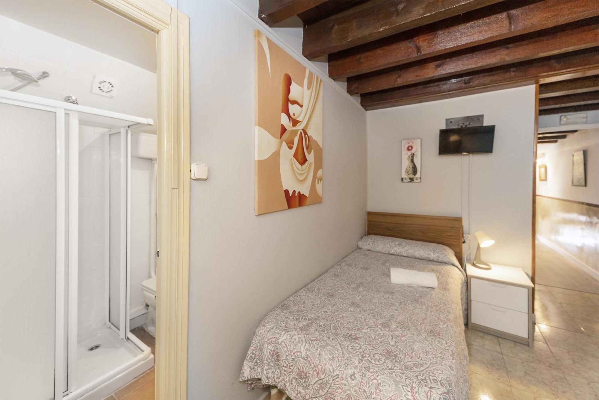 Pension Riosol Sevilla Buitenkant foto